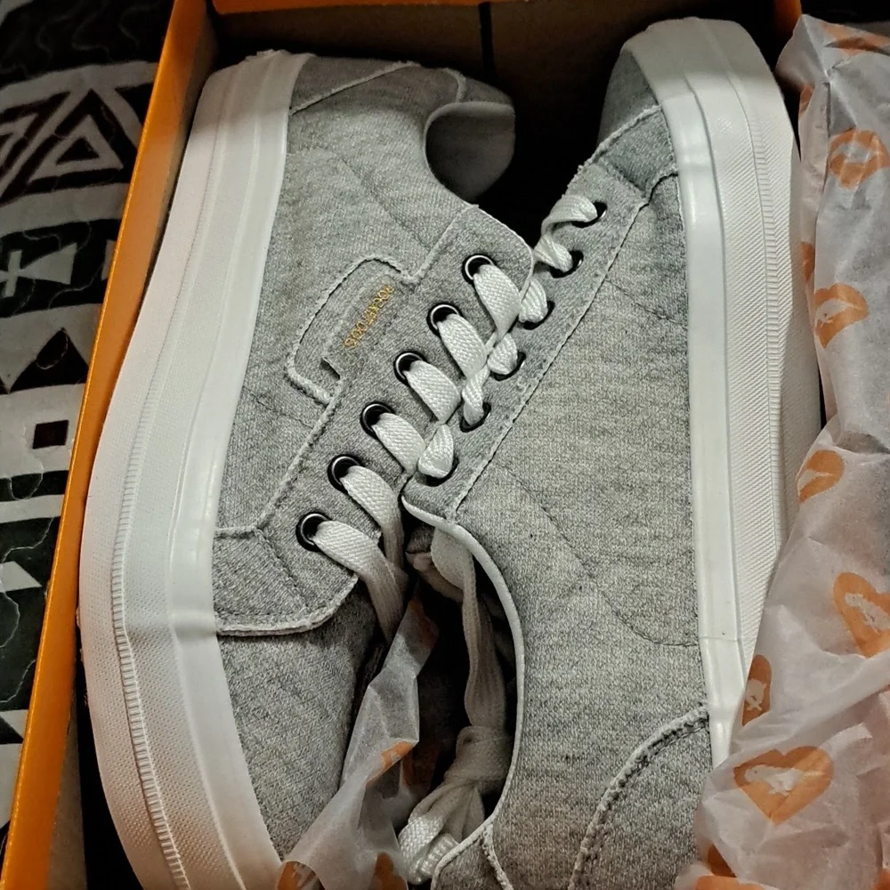 Rocket Dog Light Gray Cecila Skirball Sneaker Women 10, 11
